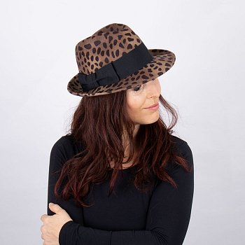 Women's hat 21820 beige 57