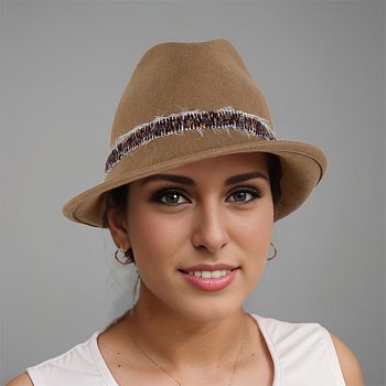 Women's hat 16855A beige (camel)