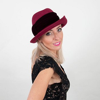 Women's hat 18820 raspberry