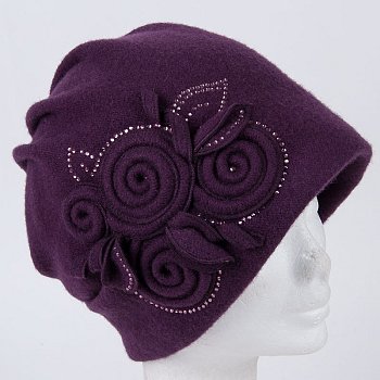 Women's winter hat Halina eggplant