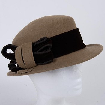 Hat 18853 beige (camel)