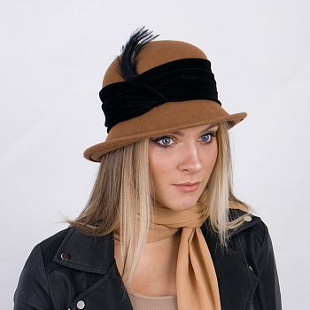Women's hat 19833 beige (camel)