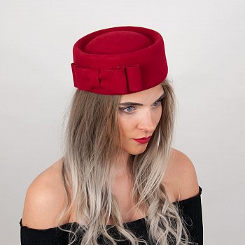 Women's hat 1073