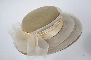 Women's hat 3320