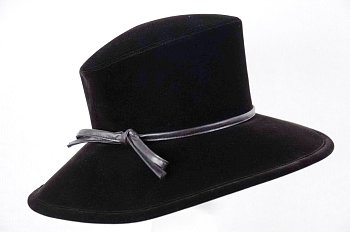 Women's hat 17029 dark brown
