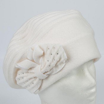 Welita women's beret white