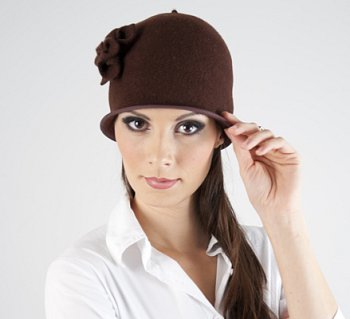 Orlaneron women's winter hat Brown