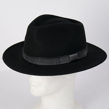 Black hat 21889